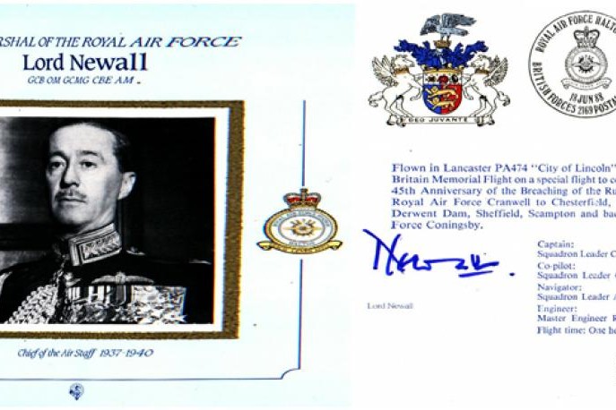 Commanders cover Sgd Newall