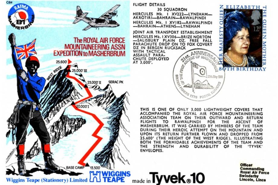 RAF Mountaineering cover Sgd by 8