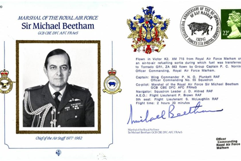 Commanders cover Sgd Sir Michael Beetham