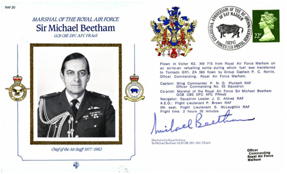 Commanders cover Sgd Sir Michael Beetham