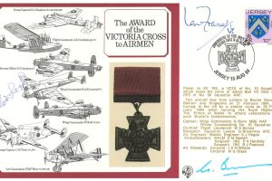 Victoria Cross to Airmen Cover Signed Ian Fraser VC Rod Learoyd VC And G Bunn